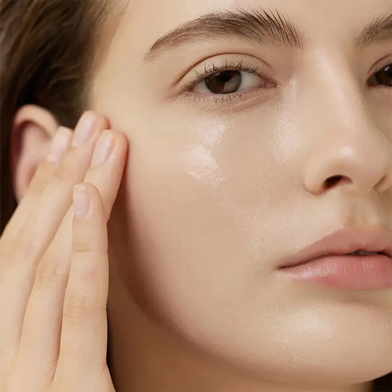 Arincia Glow Serum with Rice Extract for Skin Radiance - 30ml